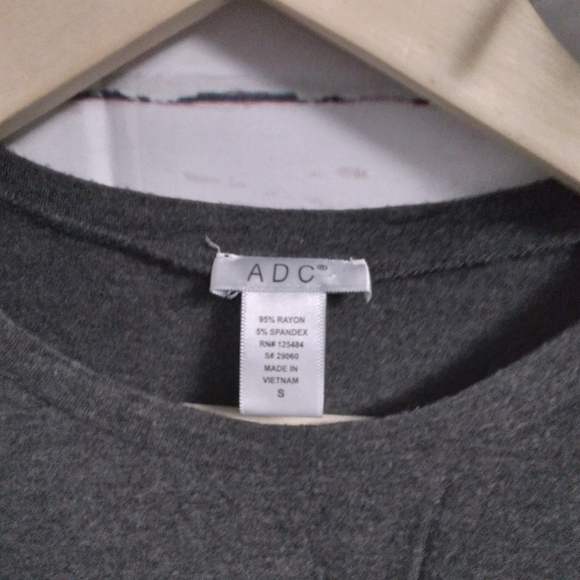 ADP gray top - Picture 3 of 4